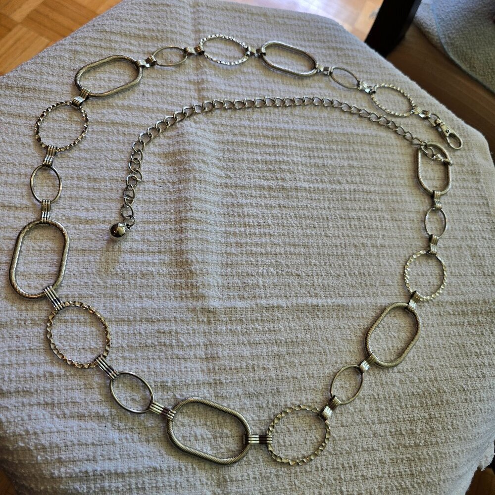 Vintage Textured Silver Circle & Oval Link Belt​​